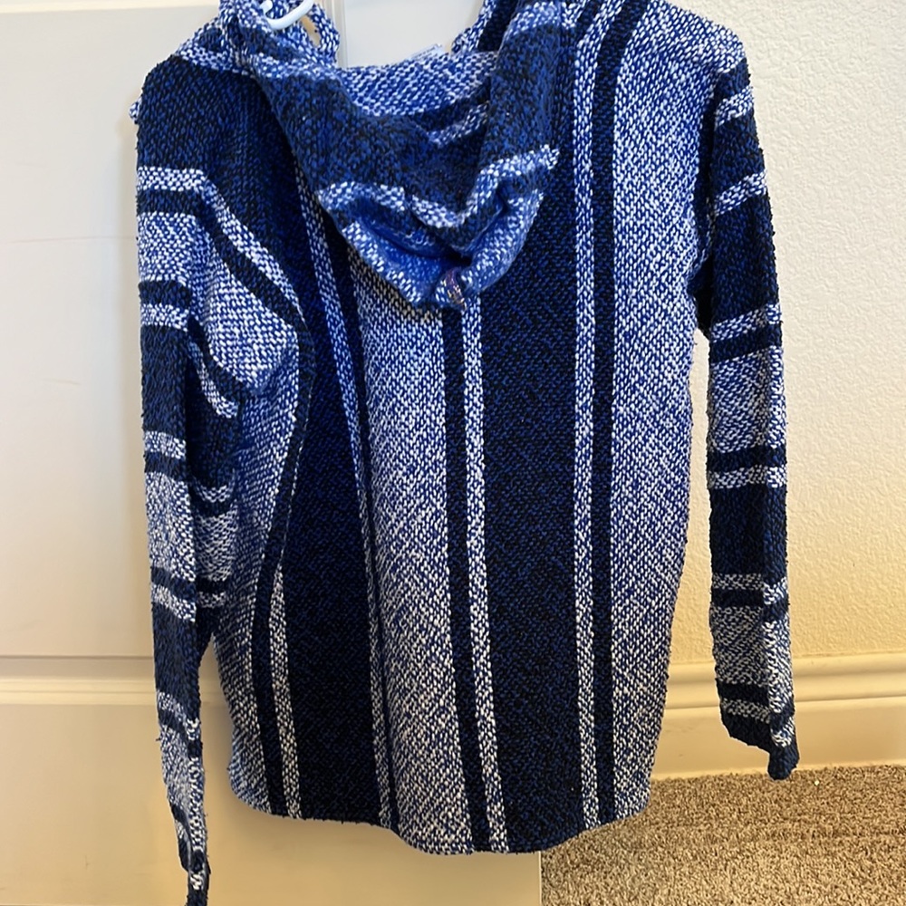 Blue pullover jackets - Picture 2 of 2